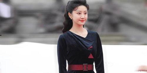 赵露思说未来能拍戏就拍,未来以拍戏为主,全力以赴演绎精彩人生